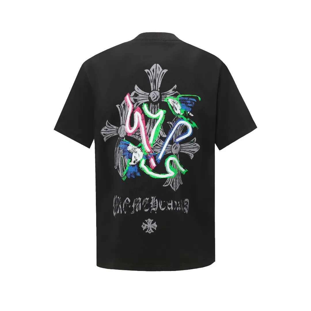 P160 Chrome Hearts* are made of 300g double yarn fabric, 1*1 Solona rib, imported digital white ink direct injection + foaming, a perfect blend of fashion and science, a feast of precision and color, high-definition color details, green and environmentally friendly concepts, loose fit, same style for men and women. Color: Black White Size: XS S M L